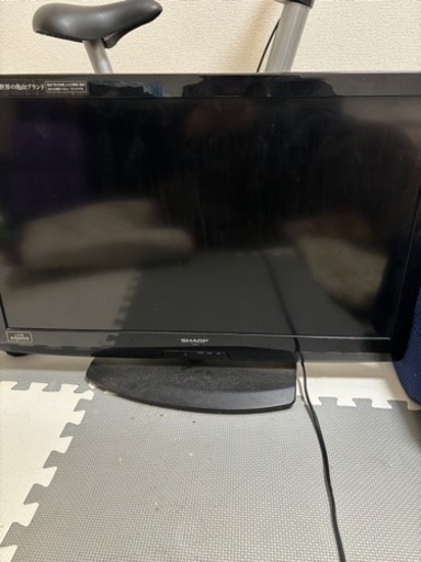 お話中　テレビ 32型　AQUOS