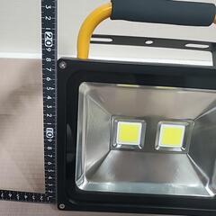LED 投光器 充電式の画像