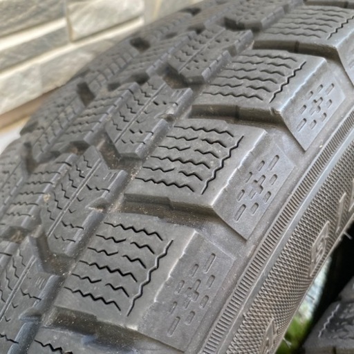 165/70R14 スタッドレスタイヤ　4本セット
