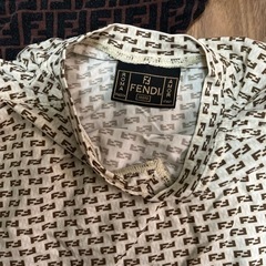FENDIのTシャツの画像