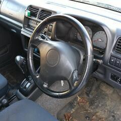 ジャンク、部品取りの丸車です。フレームが使えないため廃車になりました。部品取りで置いてましたけど雪の下になる前に処分したいと思います。気になる方、欲しい方質問してください。の画像