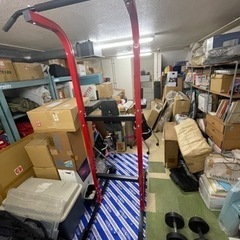筋トレ器具とダンベルセットの画像