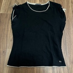 フォクシーのTシャツ