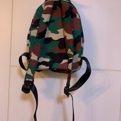 未使用品☆Forever21☆ミニリュックサック ☆迷彩柄の画像