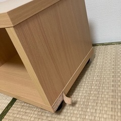 テレビボードの画像