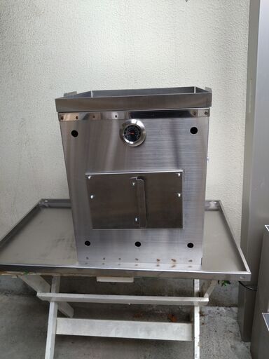 手軽に炭火 やきいも屋さん ねっとり芋 ほくほく 焼きいも機器 フェス さつまいも 44800円 炭火で焼きいも機 七輪 ステンレス釜 壷窯業務用 厨房機器卓上 ドテ焼 餃子焼 鉄板焼き プレス 焼きそば お好み焼き 屋台用品 ガス焼肉器 都市ガス プレート たこ焼き 焼き台 LPガス コンロ グリル 祭り イベント 五平餅 バーナー 中古厨房 カキ 牡蠣焼き かき 蒸し焼 クッキング レギュレーター バンズ ハンバーガー ハンバーグ グリドル 床置き 厨房機器 居酒屋 省スペース マルゼン クレープ焼