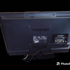 ＴＯＳＨＩＢＡ　REGZA 32型 黒　差し込むだけで使えます。 お近くの方なら配達いたします。
の画像