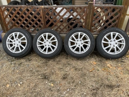 スタッドレスタイヤ　205 60R16 4本