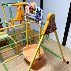 子供　キッズ　ジャングルジム　アンパンマン　遊具　ブランコ　滑り台の画像