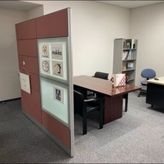 キレイなパーティションを無料で差し上げます