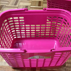 【無料】中古の　洗濯カゴ　買い物カゴ　ランドリーバスケット
