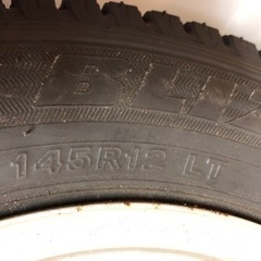 商談中　スタッドレスタイヤ　145R12 LTの画像