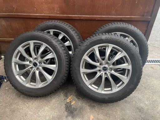 ハリアー　ブリジストン  スタットレス ホイール付き