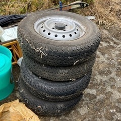 タイヤ145R12