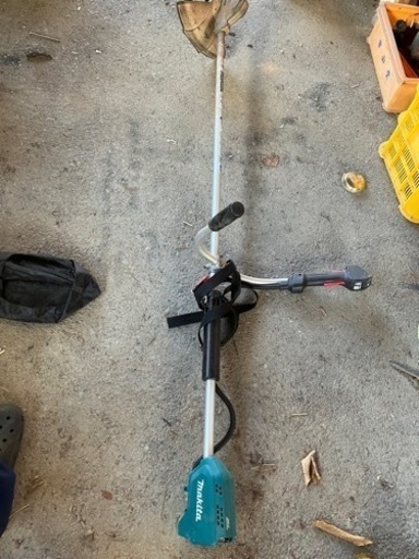 マキタ電動草刈り機