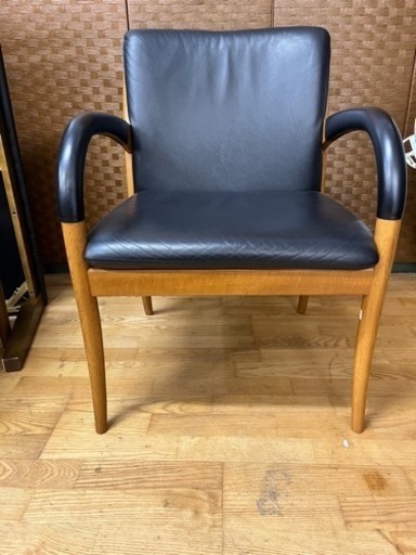 N514★匠工芸★飛騨家具★黒本革アームチェア★幅560ｍｍ
