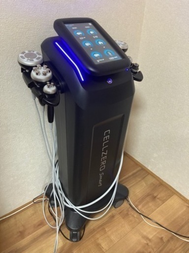 【受渡し決定しました】美品　じぶんdeエステ　セルゼロスマート　エステマシン