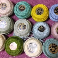 手芸用品(おもにレース糸 Lace knitting)の画像