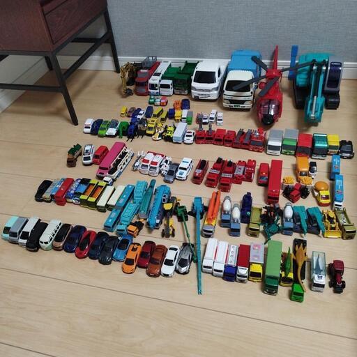 ※お渡し済み※　　　　　大量!! トミカ プルバックカー まとめ売り おまけ付き♪