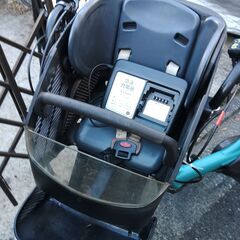 241🔴安心の無料保証；点検サービス付き🟢バカ良心的な中古電動自転車屋です。  🔵土日もお子様と土足のまま、いろいろなタイプのご試乗が可能です。  🌕️２０インチ、チャイルドシート、３人乗り、２人乗り、１人乗り、電動アシスト自転車  🔴バッテリーは、新品の９０％以上の性能を保持していて、コンディション良好です。  🟢１回の充電で３０ｋｍ以上の走行が可能です。山手線を半周するくらい走行可能です。  🌕️オプション無料。後ろチャイルドシートをかごに変更して１人乗りに変更も可能です。  🟣２０イの画像