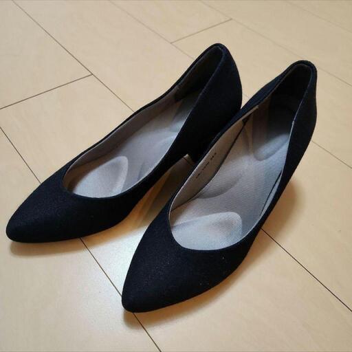 黒のパンプス