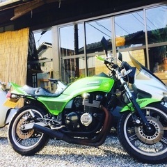 gpz400KAWASAKI旧車現在ガレージ保管の画像