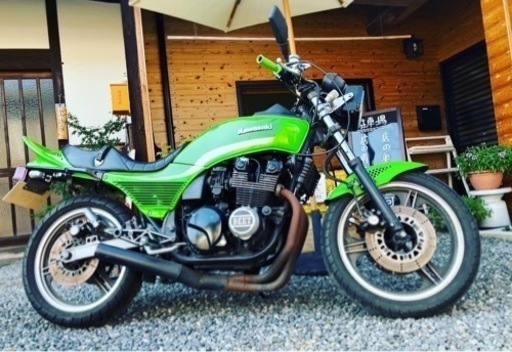 gpz400KAWASAKI旧車現在ガレージ保管