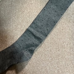 〈未使用〉ドット柄ハイソックス/グレーの画像