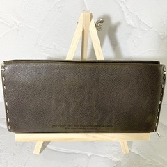 KATHARINE HAMNETT キャサリンハムレット　ラウンドジップ　長財布の画像
