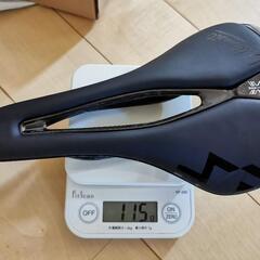 フルカーボンサドル　実測115g！