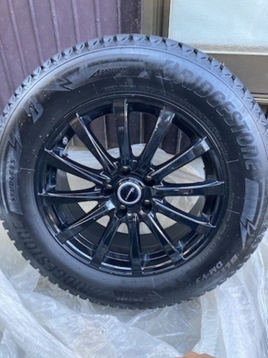 225/65R17 スタッドレスタイヤ　4本