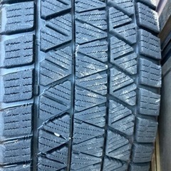 225/65R17 スタッドレスタイヤ　4本の画像