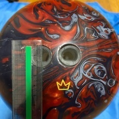 【ほぼ新品】ボウリング用マイボール　INFERNO【クリーナー付】の画像