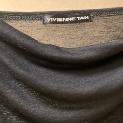 ビビアンタム　カットソーの画像