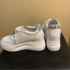 厚底(8センチ)スニーカー【22cm】の画像