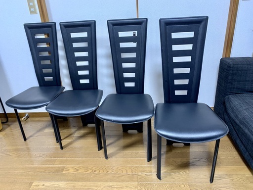 新宿区で受け渡し超美品・本革・4脚セットダイニングチェア