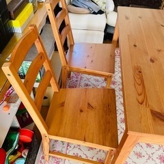 4人掛けダイニングテーブル&イスの画像