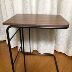 ニトリ　サイドテーブルの画像