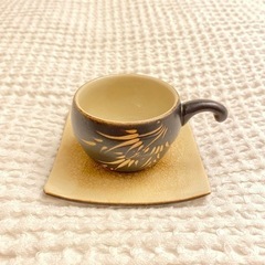 【お譲り先が決まりました】ベトナムバッチャン焼カップとソーサーセ...