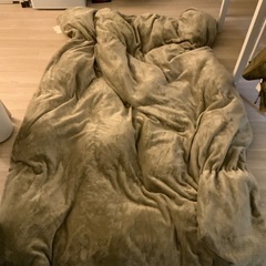 ニトリ　極暖(レベル5) セミダブル掛け布団