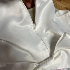 子供用　ドレス　120-130くらい。華やかなレインボー柄の画像