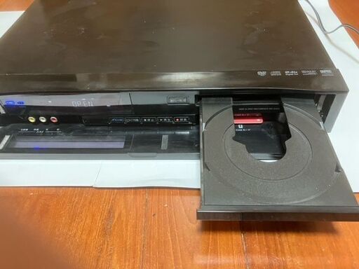 TOSHIBA 東芝 HDD&DVDレコーダー「VARDIA」 RD-S303録画動作のみ TOSHIBA 東芝 HDD&DVDレコーダー「VARDIA」 RD-S303録画動作のみ
