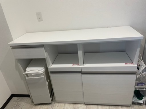 処分決定美品！最終値下げ！ニトリ カウンターキッチン ゴミ箱付