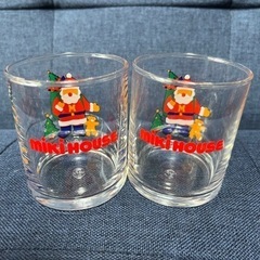 非売品 ミキハウス サンタ柄 クリスマス ガラスコップ 2つの画像