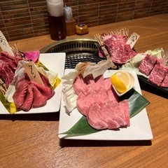 黒崎駅徒歩4分個室焼肉店のスタッフ