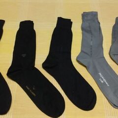 ◆【紳士用・靴下/５足セト】①　《イヴ・サンローラン,　マリオ.ヴァレンチノなど》　※未着用/３足, 着用済/２足。の画像