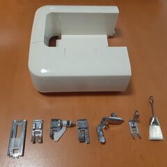 ブラザーミシン　ZZ3-B581　0円　引取希望の画像