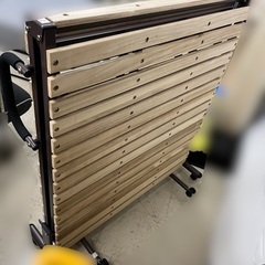 J3129 美品 シングル折りたたみベッド すのこシングルベッド　クリーニング済みの画像