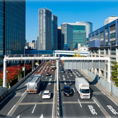 ▼道路や駐車場のライン引き作業員：正社員▼月給30万円〜！ボーナスなんと今年度50万円！ 未経験OK！独立も全力応援★ オーエスラインでスキル身につけませんか？の画像