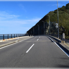 ▼道路や駐車場のライン引き作業員：正社員▼月給30万円〜！ボーナスなんと今年度50万円！ 未経験OK！独立も全力応援★ オーエスラインでスキル身につけませんか？の画像